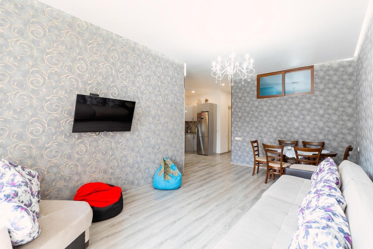 Nice Batumi Apartment Extérieur photo