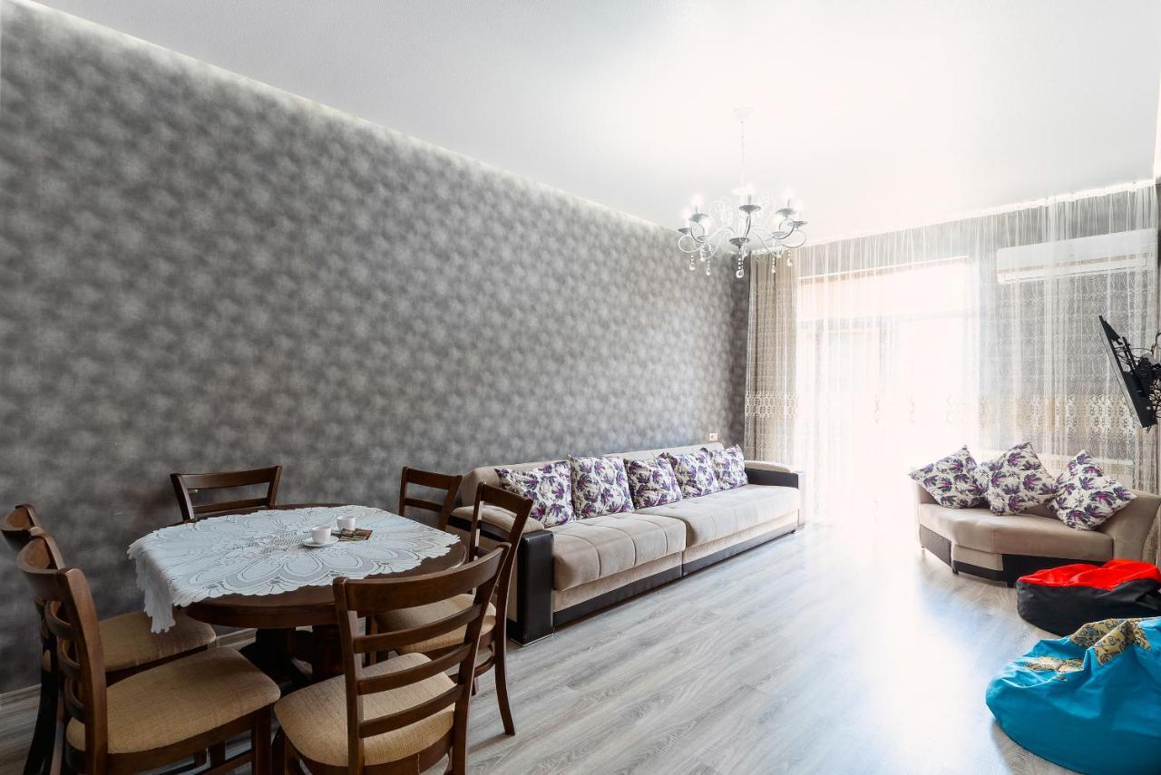 Nice Batumi Apartment Extérieur photo